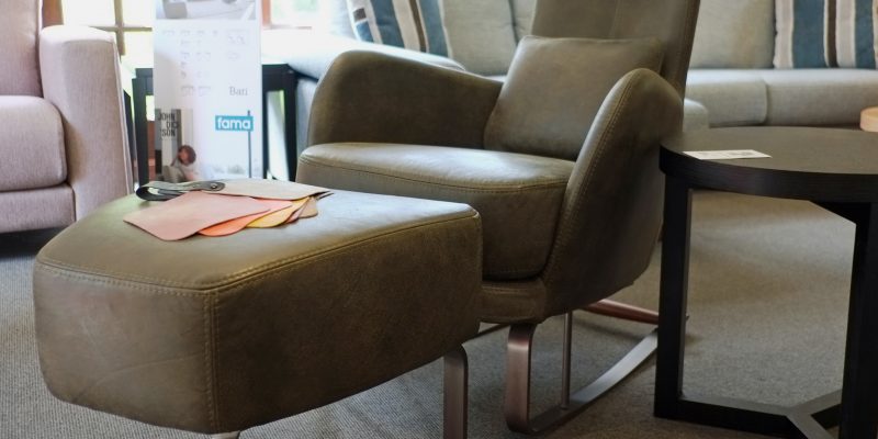 A focus on Fama... 3 Kim and Venus chairs Fama