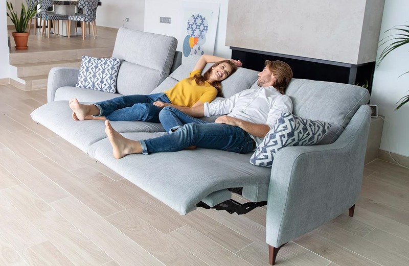 John Dick and Son BH-Fama We're staying open throughout the Bank Holiday Uncategorized John Dick and Son BH-Fama We're staying open throughout the Bank Holiday Uncategorized
